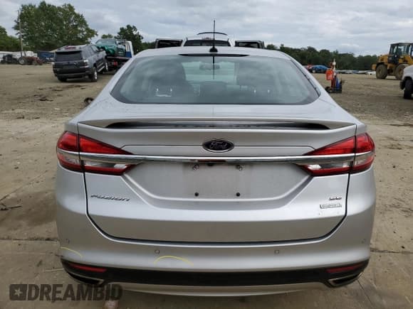✅ 2017 Ford Fusion SE • VIN: 3FA6P0H93HR363113 • Lot: 80362305. Wystawiony na Copart z przebiegiem 116 275 mil. Bezpłatny archiwum sprzedaży aukcyjnych z USA i szczegółowy raport historii pojazdu na DreamBid. Zdjęcie 6.