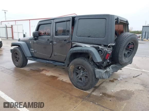 ✅ 2018 Jeep Wrangler Unlimited Sport S • VIN: 1C4BJWDG3JL816930 • Lot: 43569568. Wystawiony na IAAI z przebiegiem 120 135 mil. Bezpłatny archiwum sprzedaży aukcyjnych z USA i szczegółowy raport historii pojazdu na DreamBid. Zdjęcie 3.