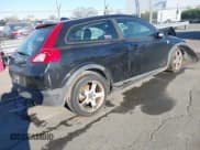 ✅ 2009 Volvo C30 • VIN: YV1MK672892142548 • Лот: 41221801. Опубликован ранее на IAAI с пробегом 166 487 миль. Бесплатный доступ к архиву аукционных продаж из США и подробный отчёт об истории автомобиля на DreamBid. Изображение 4.