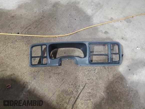 ✅ 2006 Chevrolet Silverado 2500HD LT2 • VIN: 1GCHK23U16F175953 • Lot: 83951755. Wystawiony na Copart z przebiegiem 180 509 mil. Bezpłatny archiwum sprzedaży aukcyjnych z USA i szczegółowy raport historii pojazdu na DreamBid. Zdjęcie 12.