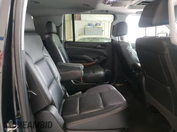 ✅ 2018 Chevrolet Suburban Premier • VIN: 1GNSCJKC5JR181498 • Lot: 68019295. Wystawiony na Copart z przebiegiem 163 395 mil. Bezpłatny archiwum sprzedaży aukcyjnych z USA i szczegółowy raport historii pojazdu na DreamBid. Zdjęcie 11.