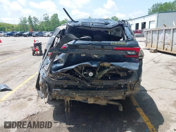 ✅ 2024 Toyota Highlander XLE • VIN: 5TDAAAB52RS069010 • Лот: 42508088. Опубликован ранее на IAAI с пробегом Не указан. Бесплатный доступ к архиву аукционных продаж из США и подробный отчёт об истории автомобиля на DreamBid. Изображение 16.