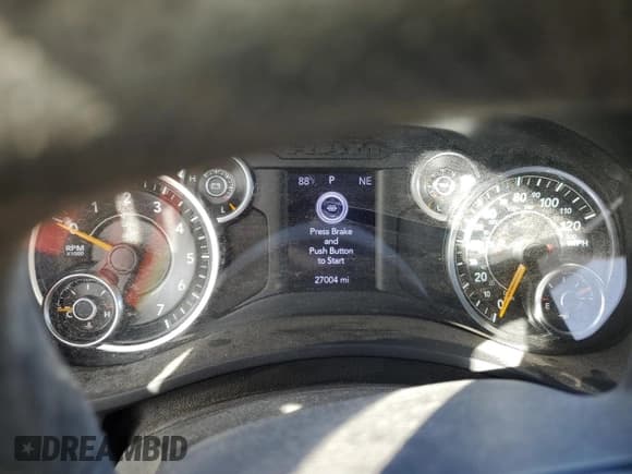 ✅ 2021 Ram 3500 Tradesman • VIN: 3C63R3GJ8MG665725 • Lot: 78316604. Wystawiony na Copart z przebiegiem 27 004 mil. Bezpłatny archiwum sprzedaży aukcyjnych z USA i szczegółowy raport historii pojazdu na DreamBid. Zdjęcie 9.