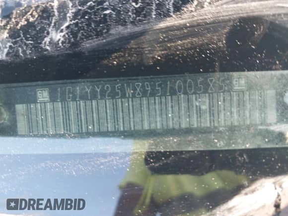 2009 Chevrolet Corvette 1LT z VIN 1G1YY25W895100585, wystawiony jako IAAI lot #43540425 z przebiegiem Nie podano mil oraz . Historia ofert i sprzedaży dostępna na DreamBid. Obrazek 9.