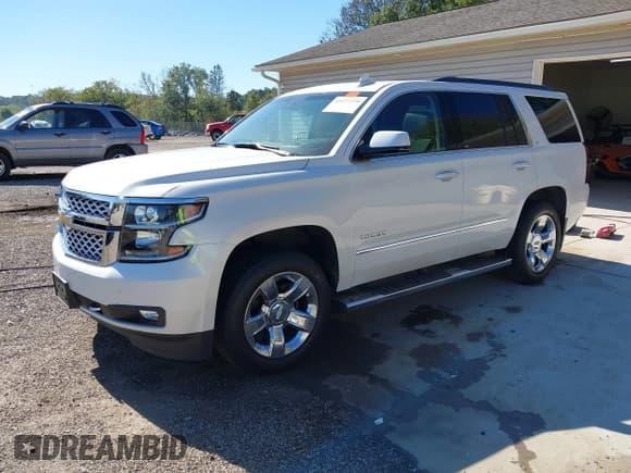 ✅ 2019 Chevrolet Tahoe LT • VIN: 1GNSKBKC2KR182229 • Lot: 43427239. Listed on IAAI with 120,618 mi. Free auction sales archive from the USA and detailed vehicle history report at DreamBid. Image 2.