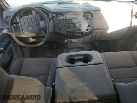 ✅ 2009 Ford F-250 XL • VIN: 1FTSW21R99EA26564 • Lot: 90633005. Listed on Copart with Not provided. Free auction sales archive from the USA and detailed vehicle history report at DreamBid. Image 8.