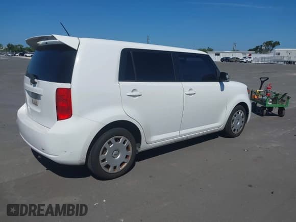 ✅ 2009 Scion xB • VIN: JTLKE50E491084421 • Lot: 43233841. Wystawiony na IAAI z przebiegiem 317 940 mil. Bezpłatny archiwum sprzedaży aukcyjnych z USA i szczegółowy raport historii pojazdu na DreamBid. Zdjęcie 4.