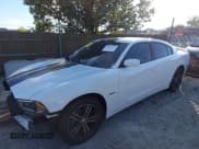 ✅ 2014 Dodge Charger RT Plus • VIN: 2C3CDXDT5EH156279 • Lot: 43451563. Wystawiony na IAAI z przebiegiem 186 209 mil. Bezpłatny archiwum sprzedaży aukcyjnych z USA i szczegółowy raport historii pojazdu na DreamBid. Zdjęcie 2.