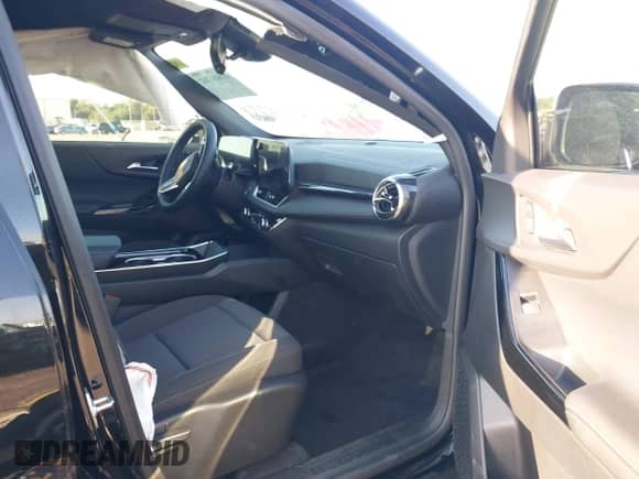 2025 Chevrolet Equinox FWD LT с VIN 3GNAXHEG1SL140298, выставлен на аукционе IAAI как лот 41801742 с пробегом 3 640 миль миль и . История ставок и продаж доступна на DreamBid. Изображение 5.