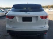 ✅ 2017 Jaguar F-Pace 35t Premium • VIN: SADCJ2BV3HA495058 • Lot: 91072435. Wystawiony na Copart z przebiegiem 17 245 mil. Bezpłatny archiwum sprzedaży aukcyjnych z USA i szczegółowy raport historii pojazdu na DreamBid. Zdjęcie 6.