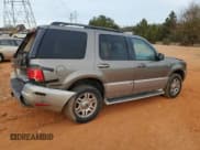 ✅ 2003 Mercury Mountaineer Convenience • VIN: 4M2ZU86W03ZJ19747 • Lot: 92410685. Wystawiony na Copart z przebiegiem 197 860 mil. Bezpłatny archiwum sprzedaży aukcyjnych z USA i szczegółowy raport historii pojazdu na DreamBid. Zdjęcie 3.