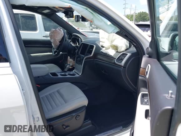 ✅ 2018 Jeep Grand Cherokee Limited • VIN: 1C4RJEBG8JC339908 • Lot: 42442483. Listed on IAAI with 42,626 mi. Free auction sales archive from the USA and detailed vehicle history report at DreamBid. Image 5.