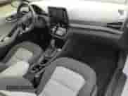 2020 Hyundai Ioniq SEL z VIN KMHC85LC8LU197209, wystawiony jako Copart lot #64211974 z przebiegiem 52 967 mil mil oraz Szkoda całkowita • Salvage title. Historia ofert i sprzedaży dostępna na DreamBid. Obrazek 8.