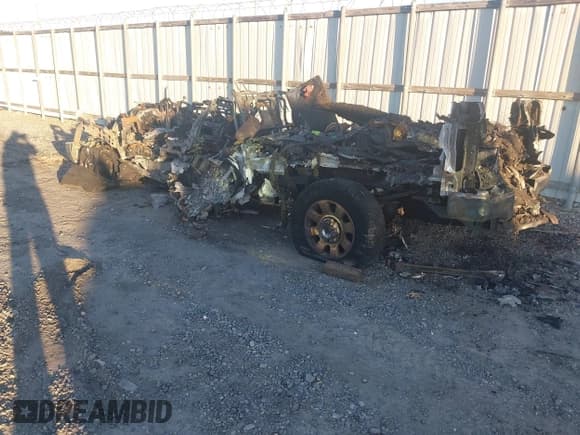 ✅ 2019 Ford F-250 XL • VIN: 1FT7W2BT1KEC41670 • Лот: 43460768. Опубликован ранее на IAAI с пробегом 395 000 миль. Бесплатный доступ к архиву аукционных продаж из США и подробный отчёт об истории автомобиля на DreamBid. Изображение 3.