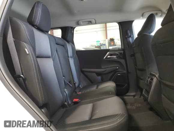 ✅ 2025 Mitsubishi Outlander SE • VIN: JA4J4UA82SZ021235 • Лот: 91822695. Опубликован ранее на Copart с пробегом 12 880 миль. Бесплатный доступ к архиву аукционных продаж из США и подробный отчёт об истории автомобиля на DreamBid. Изображение 11.