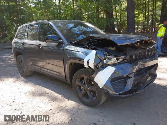 ✅ 2023 Jeep Grand Cherokee Altitude • VIN: 1C4RJGAG7PC601620 • Лот: 43129675. Опубликован ранее на IAAI с пробегом 25 862 миль. Бесплатный доступ к архиву аукционных продаж из США и подробный отчёт об истории автомобиля на DreamBid. Изображение 1.