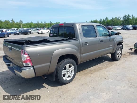 ✅ 2013 Toyota Tacoma • VIN: 5TFJX4CN2DX023064 • Lot: 42419032. Listed on IAAI with 223,413 mi. Free auction sales archive from the USA and detailed vehicle history report at DreamBid. Image 4.