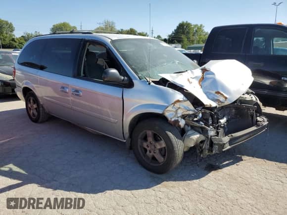 2005 Dodge Caravan SXT с VIN 2D4GP44L95R432690, выставлен на аукционе Copart как лот 67073083 с пробегом Не указан миль и Списание • Salvage title. История ставок и продаж доступна на DreamBid. Изображение 4.
