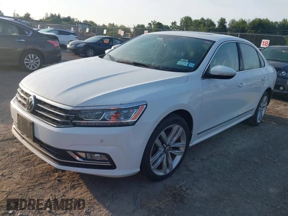 ✅ 2017 Volkswagen Passat SE • VIN: 1VWGT7A32HC059579 • Lot: 42845270. Listed on IAAI with 122,698 mi. Free auction sales archive from the USA and detailed vehicle history report at DreamBid. Image 2.