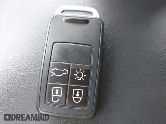 ✅ 2015 Volvo V60 T5 Drive-E Platinum • VIN: YV140MEMXF1227343 • Лот: 43765132. Опубликован ранее на IAAI с пробегом 124 374 миль. Бесплатный доступ к архиву аукционных продаж из США и подробный отчёт об истории автомобиля на DreamBid. Изображение 11.