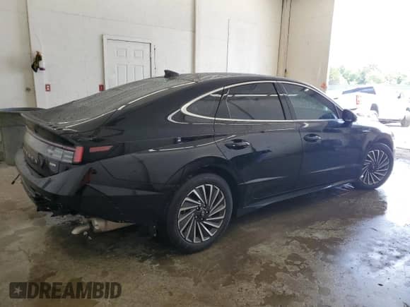 2025 Hyundai Sonata SEL с VIN KMHL34JJ0SA102782, выставлен на аукционе Copart как лот 66094365 с пробегом 14 526 миль миль и Списание • Salvage title. История ставок и продаж доступна на DreamBid. Изображение 3.