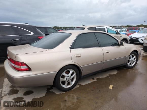 ✅ 2001 Lexus ES 300 • VIN: JT8BF28G210336205 • Lot: 74605284. Listed on Copart with Not provided. Free auction sales archive from the USA and detailed vehicle history report at DreamBid. Image 3.