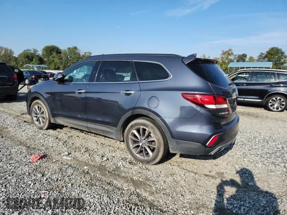 ✅ 2017 Hyundai Santa Fe Limited • VIN: KM8SN4HFXHU179013 • Лот: 81162075. Опубликован ранее на Copart с пробегом 130 110 миль. Бесплатный доступ к архиву аукционных продаж из США и подробный отчёт об истории автомобиля на DreamBid. Изображение 2.