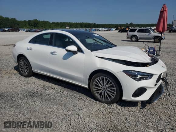 2025 Mercedes-Benz CLA 250 с VIN W1K5J4GB2SN498697, выставлен на аукционе Copart как лот 68596145 с пробегом 11 110 миль миль и Списание • Salvage title. История ставок и продаж доступна на DreamBid. Изображение 4.