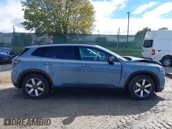 ✅ 2024 Honda Prologue Touring • VIN: 3GPKHXRJ2RS544929 • Lot: 43448881. Listed on IAAI with 4,549 mi. Free auction sales archive from the USA and detailed vehicle history report at DreamBid. Image 13.