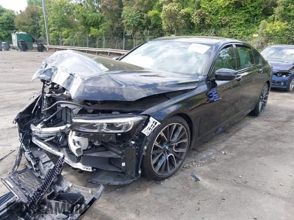 ✅ 2022 BMW 7 Series 750i xDrive • VIN: WBA7U2C0XNCH39635 • Lot: 42182523. Listed on IAAI with Not provided. Free auction sales archive from the USA and detailed vehicle history report at DreamBid. Image 16.