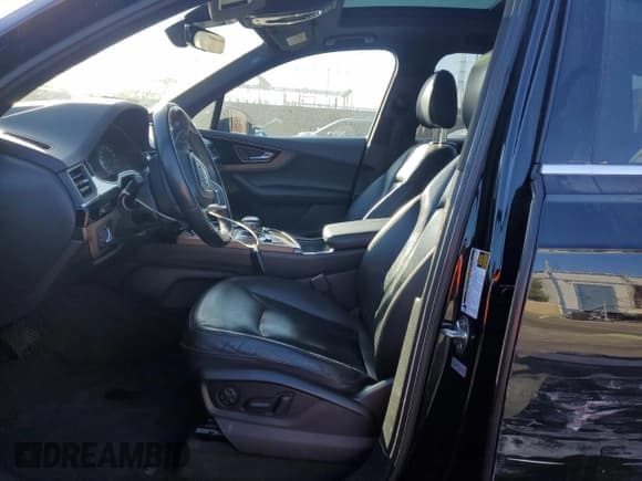 ✅ 2017 Audi Q7 Premium • VIN: WA1AHAF70HD040178 • Lot: 89881835. Listed on Copart with 111,642 mi. Free auction sales archive from the USA and detailed vehicle history report at DreamBid. Image 7.