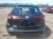 ✅ 2021 Nissan Kicks S • VIN: 3N1CP5BV7ML525535 • Lot: 85725035. Wystawiony na Copart z przebiegiem 75 439 mil. Bezpłatny archiwum sprzedaży aukcyjnych z USA i szczegółowy raport historii pojazdu na DreamBid. Zdjęcie 6.
