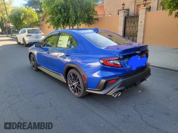 ✅ 2023 Subaru WRX Premium • VIN: JF1VBAH61P8802119 • Лот: 42915603. Опубликован ранее на IAAI с пробегом 259 миль. Бесплатный доступ к архиву аукционных продаж из США и подробный отчёт об истории автомобиля на DreamBid. Изображение 3.