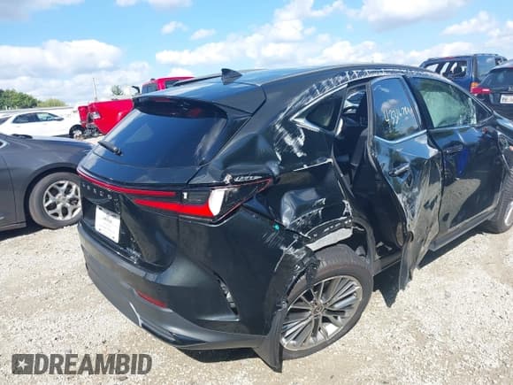 ✅ 2022 Lexus NX 350 Premium • VIN: JTJGGCEZXN5001800 • Lot: 43316780. Wystawiony na IAAI z przebiegiem 42 115 mil. Bezpłatny archiwum sprzedaży aukcyjnych z USA i szczegółowy raport historii pojazdu na DreamBid. Zdjęcie 15.