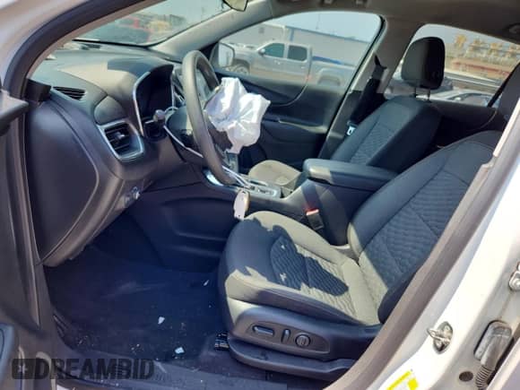 2020 Chevrolet Equinox LT z VIN 3GNAXKEV6LS706670, wystawiony jako Copart lot #81201735 z przebiegiem 61 211 mil mil oraz Szkoda całkowita • Salvage title. Historia ofert i sprzedaży dostępna na DreamBid. Obrazek 7.