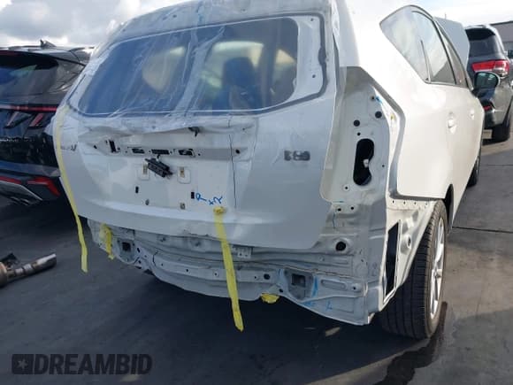 ✅ 2014 Toyota Prius Two • VIN: JTDZN3EU8E3341058 • Лот: 43725999. Опубликован ранее на IAAI с пробегом 123 539 миль. Бесплатный доступ к архиву аукционных продаж из США и подробный отчёт об истории автомобиля на DreamBid. Изображение 6.