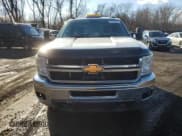 ✅ 2013 Chevrolet Silverado 1500 • VIN: 1GB5CZCGXDZ215076 • Lot: 47763275. Wystawiony na Copart z przebiegiem 260 691 mil. Bezpłatny archiwum sprzedaży aukcyjnych z USA i szczegółowy raport historii pojazdu na DreamBid. Zdjęcie 5.