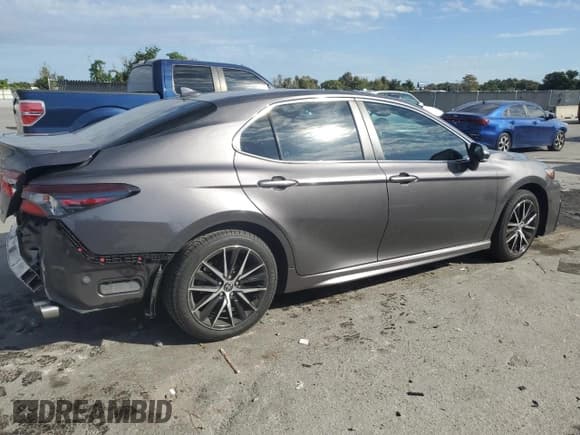 ✅ 2023 Toyota Camry SE • VIN: 4T1G11AK0PU725761 • Лот: 92032645. Опубликован ранее на Copart с пробегом 50 225 миль. Бесплатный доступ к архиву аукционных продаж из США и подробный отчёт об истории автомобиля на DreamBid. Изображение 3.