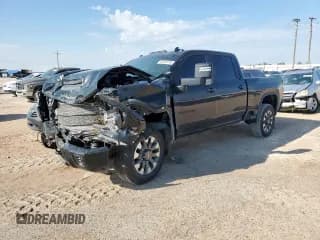 ✅ 2025 Chevrolet Silverado 2500HD Custom • VIN: 2GC4KMEY6S1103397 • Lot: 69345745. Wystawiony na Copart z przebiegiem 11 676 mil. Bezpłatny archiwum sprzedaży aukcyjnych z USA i szczegółowy raport historii pojazdu na DreamBid. Zdjęcie 1.