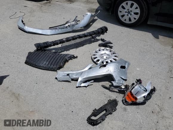 ✅ 2011 Mercedes-Benz E 350 • VIN: WDDKK5GF9BF081564 • Lot: 60273945. Wystawiony na Copart z przebiegiem Nie podano. Bezpłatny archiwum sprzedaży aukcyjnych z USA i szczegółowy raport historii pojazdu na DreamBid. Zdjęcie 12.