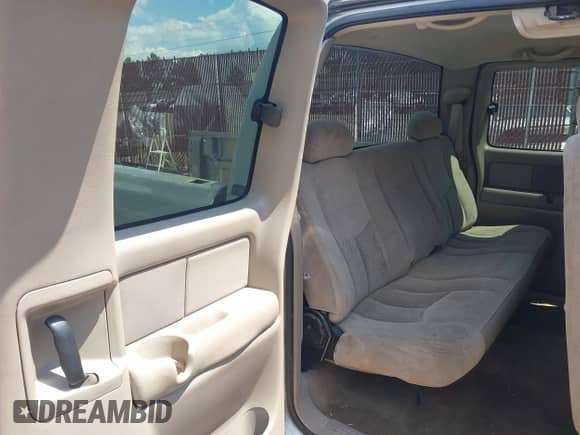 2003 Chevrolet Silverado 1500 LS с VIN 2GCEC19X331342392, выставлен на аукционе IAAI как лот 43055435 с пробегом 227 326 миль миль и . История ставок и продаж доступна на DreamBid. Изображение 8.