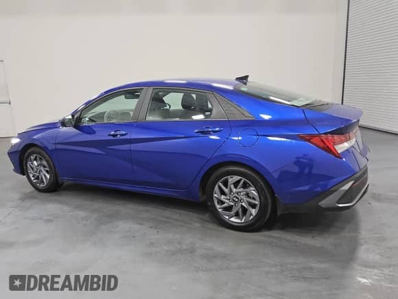 2024 Hyundai Elantra Blue с VIN KMHLM4DJ9RU114009, выставлен на аукционе Copart как лот 69869565 с пробегом 20 728 миль миль и Чистый • Clean title. История ставок и продаж доступна на DreamBid. Изображение 2.