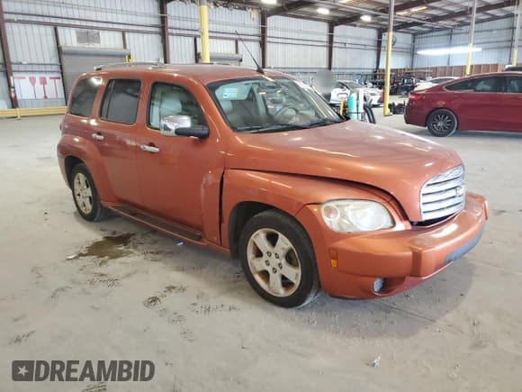 ✅ 2006 Chevrolet HHR LT • VIN: 3GNDA23D26S634685 • Lot: 81865485. Wystawiony na Copart z przebiegiem 173 697 mil. Bezpłatny archiwum sprzedaży aukcyjnych z USA i szczegółowy raport historii pojazdu na DreamBid. Zdjęcie 4.