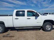 ✅ 2008 Chevrolet Silverado 2500HD 1LT • VIN: 1GCHC23668F121517 • Lot: 42783735. Wystawiony na IAAI z przebiegiem 256 197 mil. Bezpłatny archiwum sprzedaży aukcyjnych z USA i szczegółowy raport historii pojazdu na DreamBid. Zdjęcie 13.