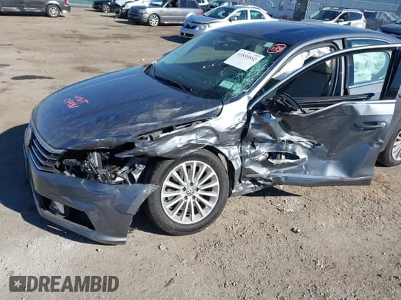 ✅ 2017 Volkswagen Passat SE • VIN: 1VWBT7A37HC014907 • Lot: 43559552. Listed on IAAI with 171,721 mi. Free auction sales archive from the USA and detailed vehicle history report at DreamBid. Image 6.