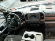 ✅ 2017 Ford F-350 XL • VIN: 1FTRF3B60HEE40369 • Lot: 49781045. Wystawiony na Copart z przebiegiem 48 697 mil. Bezpłatny archiwum sprzedaży aukcyjnych z USA i szczegółowy raport historii pojazdu na DreamBid. Zdjęcie 8.