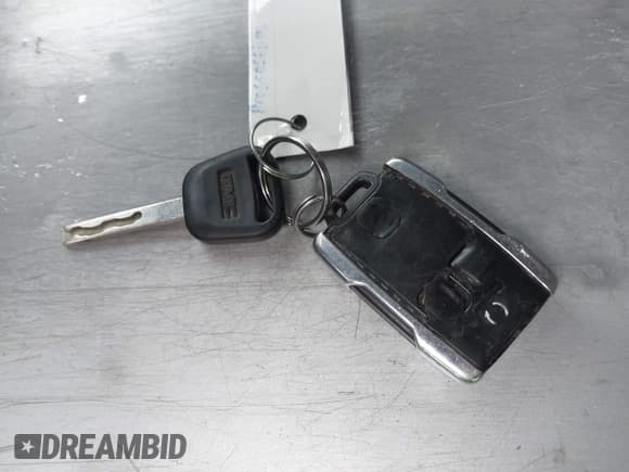 ✅ 2015 GMC Sierra 1500 SLT • VIN: 3GTU2VEC2FG264787 • Lot: 43579057. Listed on IAAI with 188,792 mi. Free auction sales archive from the USA and detailed vehicle history report at DreamBid. Image 11.