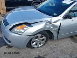 ✅ 2007 Nissan Altima SE • VIN: 1N4BL21E37C125126 • Lot: 43673982. Listed on IAAI with 128,375 mi. Free auction sales archive from the USA and detailed vehicle history report at DreamBid. Image 6.