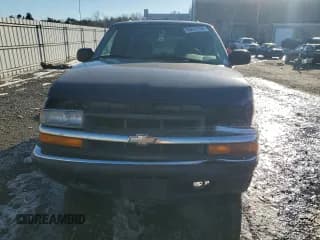 ✅ 2001 Chevrolet Blazer LT • VIN: 1GNDT13WX12144330 • Lot: 88632755. Wystawiony na Copart z przebiegiem 137 766 mil. Bezpłatny archiwum sprzedaży aukcyjnych z USA i szczegółowy raport historii pojazdu na DreamBid. Zdjęcie 5.