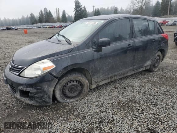 ✅ 2011 Nissan Versa S • VIN: 3N1BC1CP7BL496244 • Lot: 93377395. Listed on Copart with 135,127 mi. Free auction sales archive from the USA and detailed vehicle history report at DreamBid. Image 1.